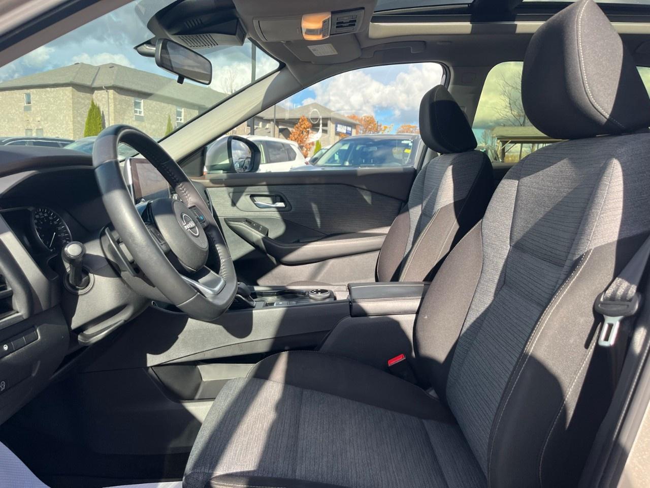 2023 Nissan Rogue AWD SV Photo