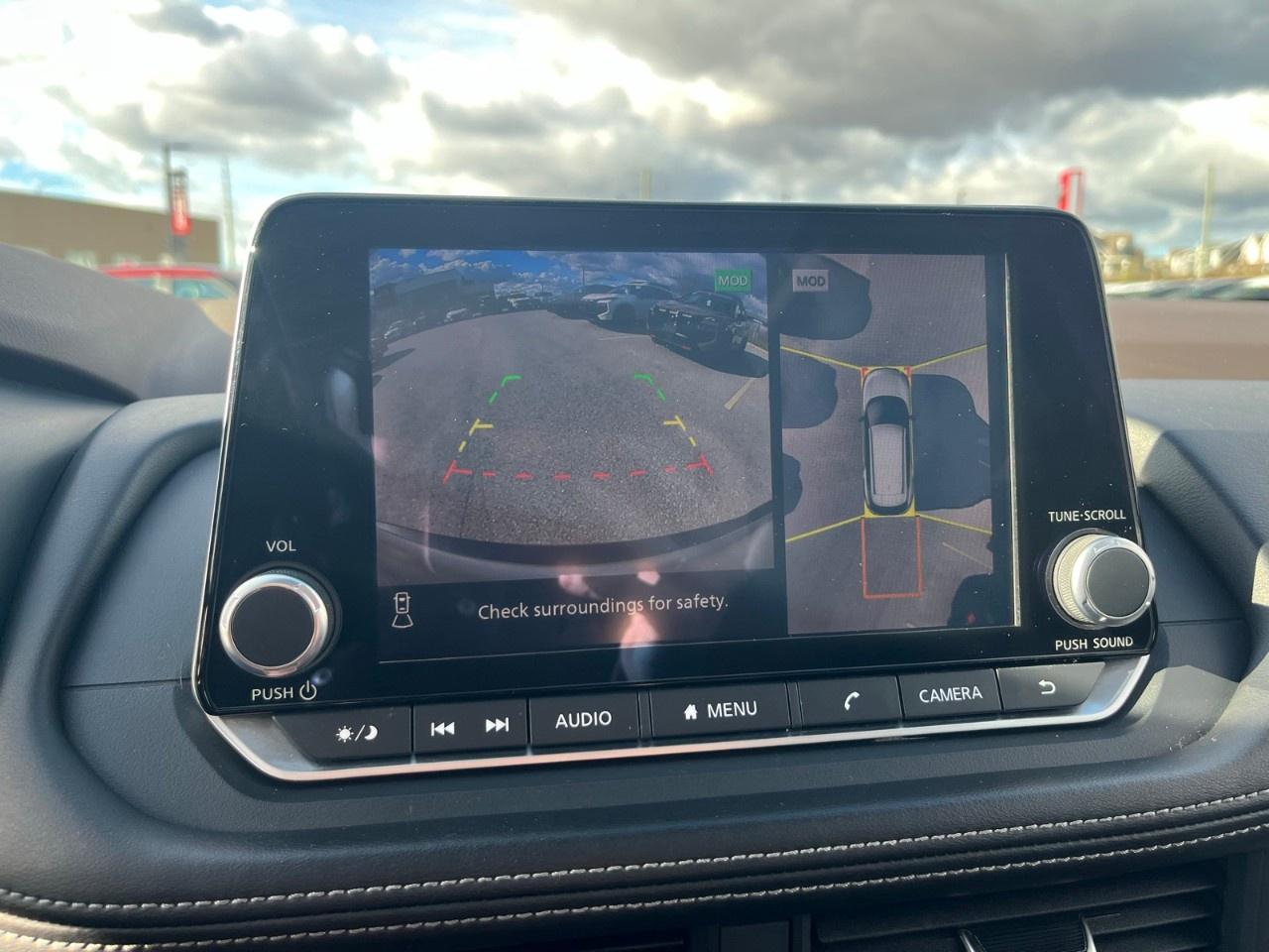 2023 Nissan Rogue AWD SV Photo