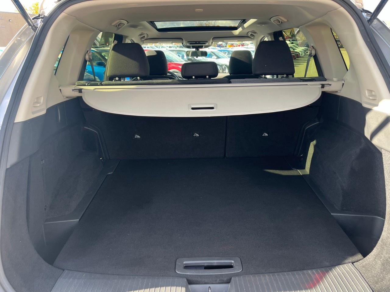 2023 Nissan Rogue AWD SV Photo