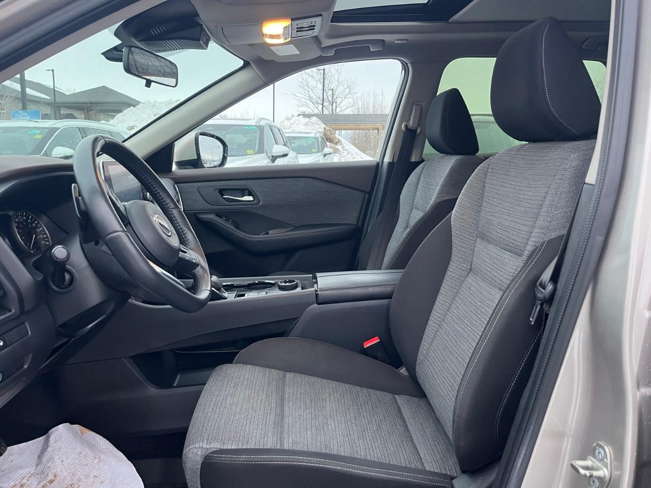 2023 Nissan Rogue AWD SV Photo