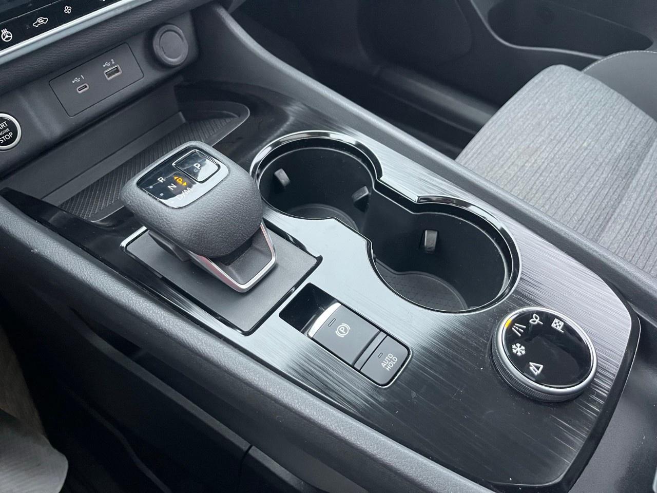 2023 Nissan Rogue AWD SV Photo