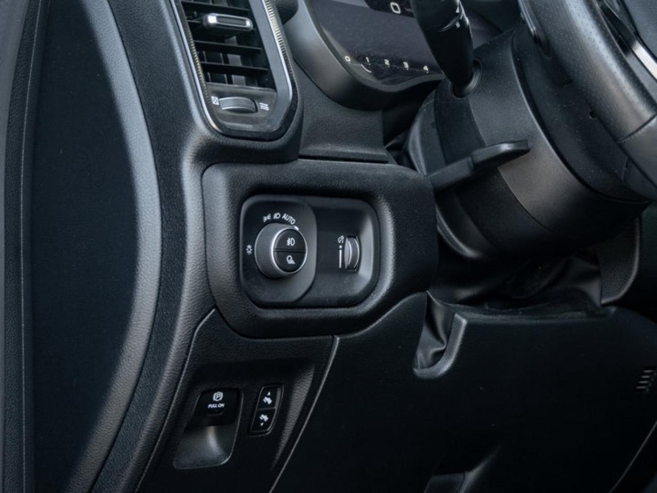 2024 RAM 1500 SPORT Photo