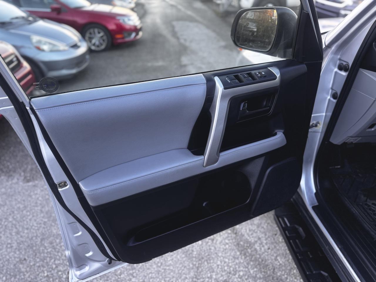 2013 Toyota 4Runner SR5 Photo