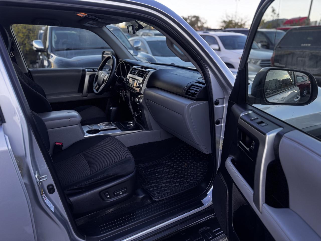 2013 Toyota 4Runner SR5 Photo