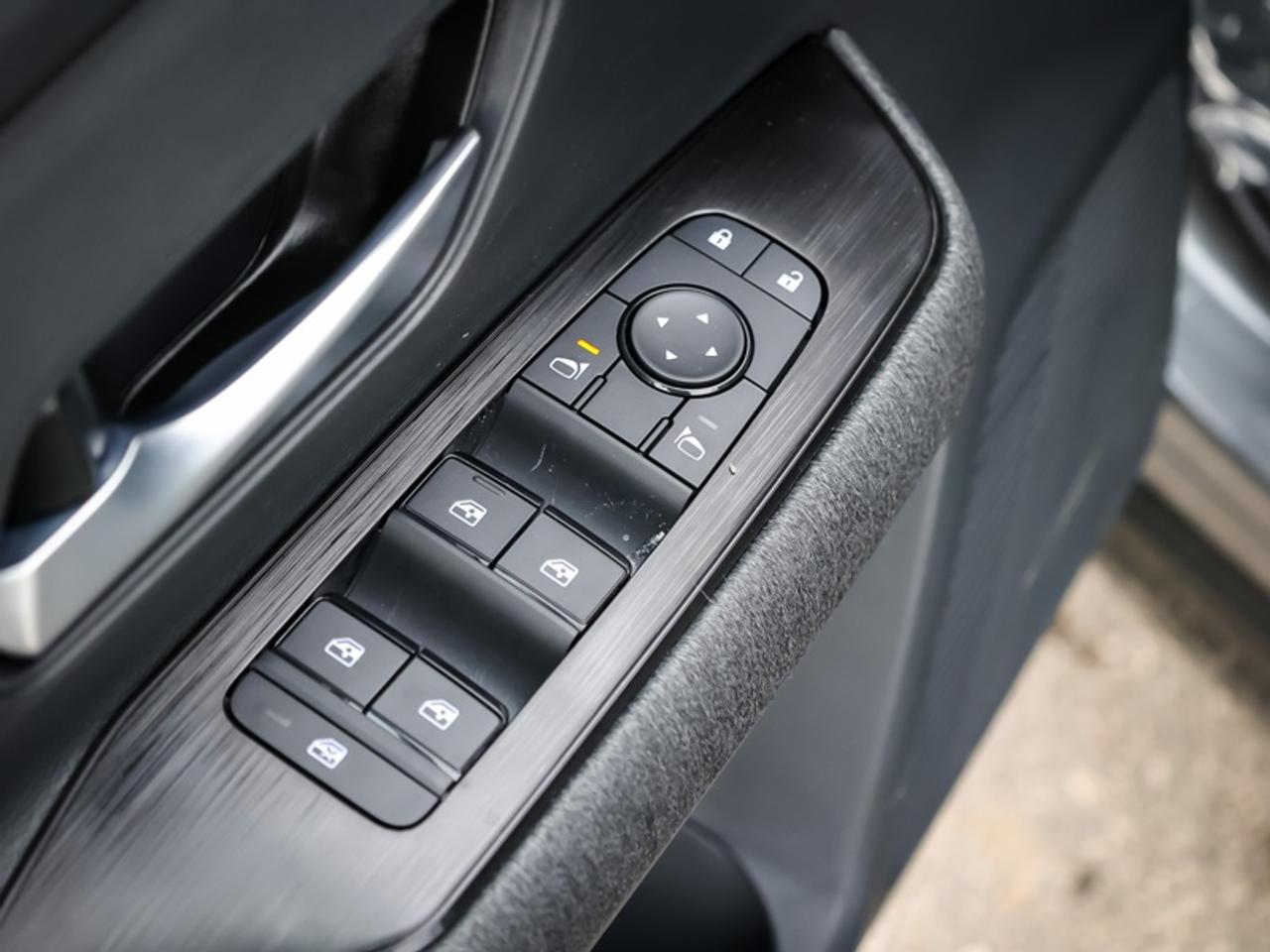 2026 Nissan Kicks SV AWD  - Premium Package Photo