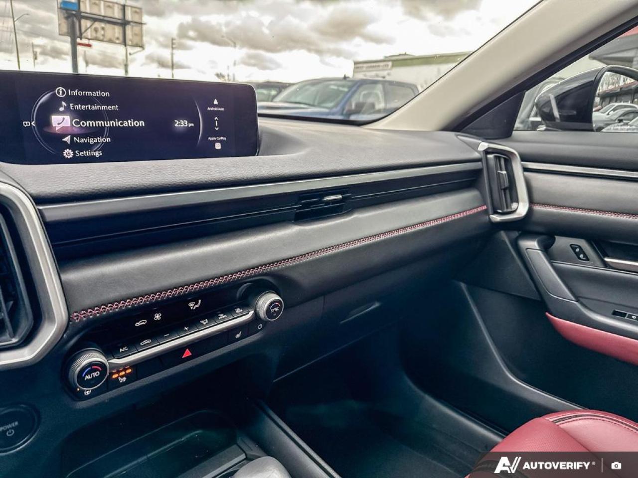 2025 Mazda CX-50 Kuro / HYBRID  / LEATHER / ROOF / NO ACCIDENTS Photo