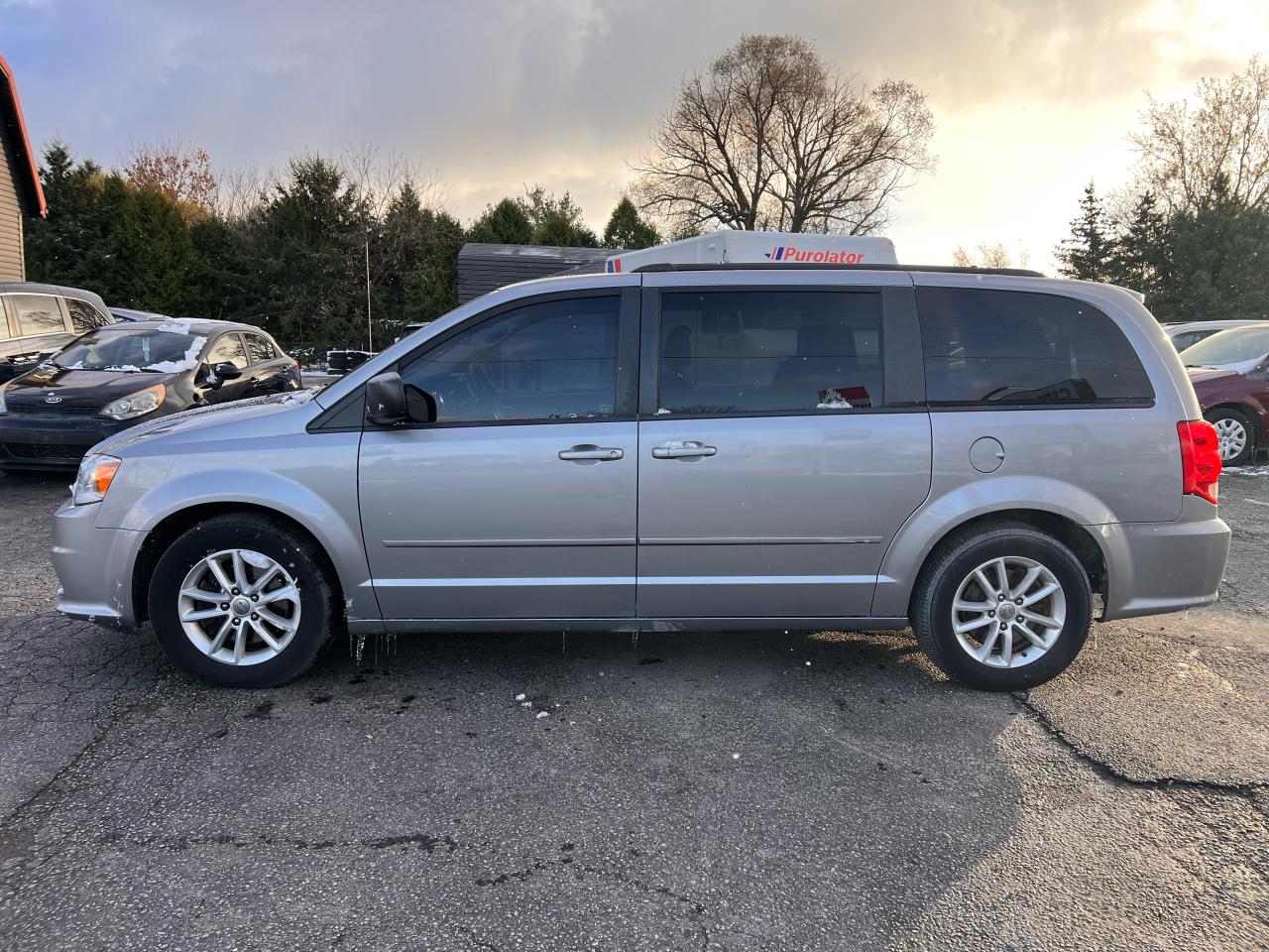 2015 Dodge Grand Caravan SXT Photo