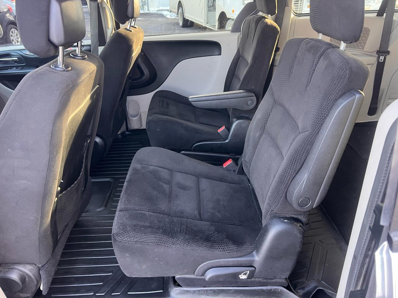 2015 Dodge Grand Caravan SXT Photo