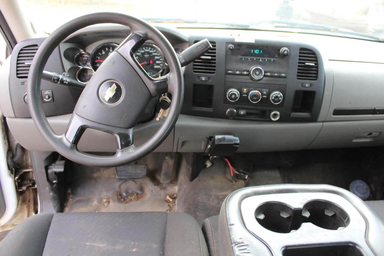 2011 Chevrolet Silverado 2500 Work Truck Photo