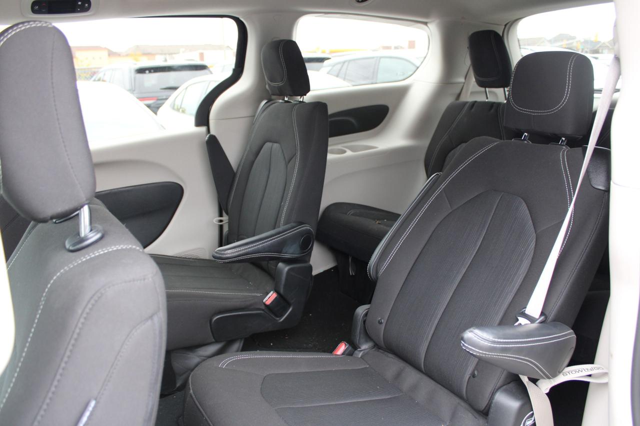 2024 Chrysler Grand Caravan SXT 2WD - Photo #3