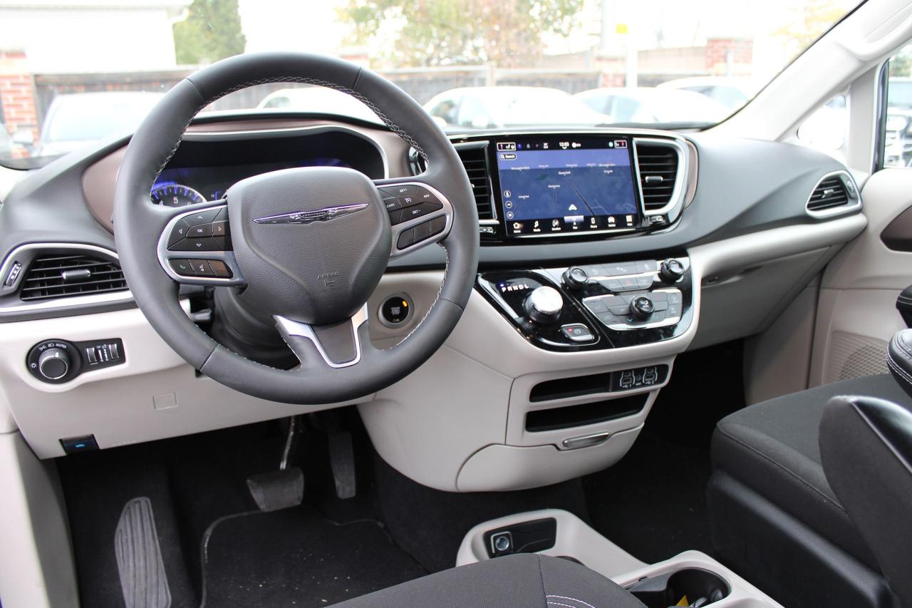 2024 Chrysler Grand Caravan SXT 2WD - Photo #8