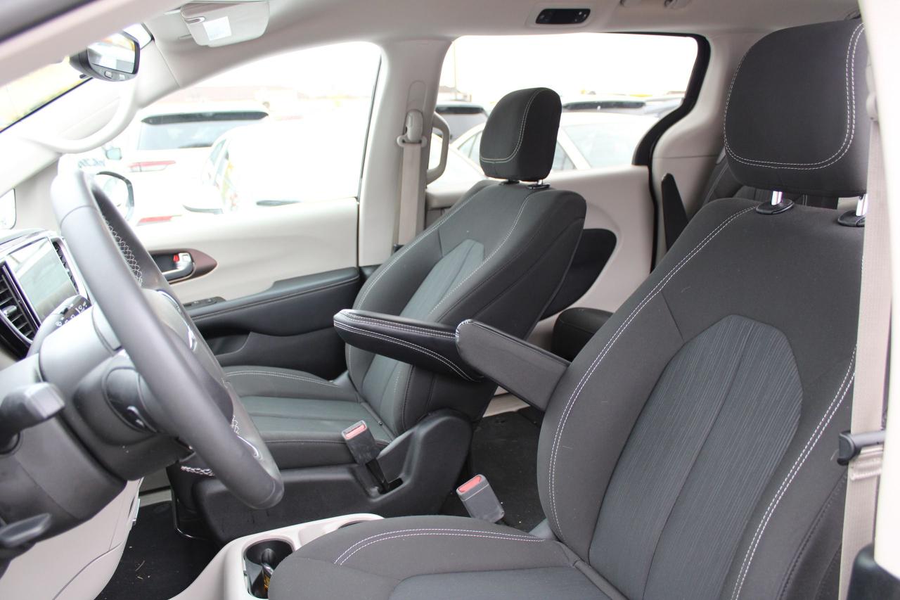 2024 Chrysler Grand Caravan SXT 2WD - Photo #15