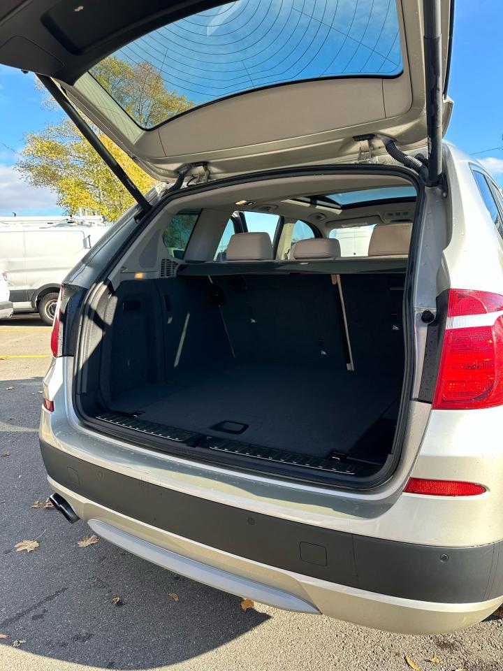 2011 BMW X3 35i - Photo #8