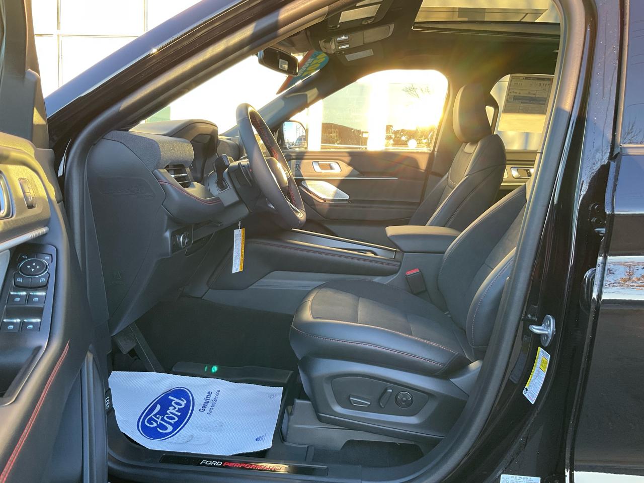 2026 Ford Explorer ST Photo5