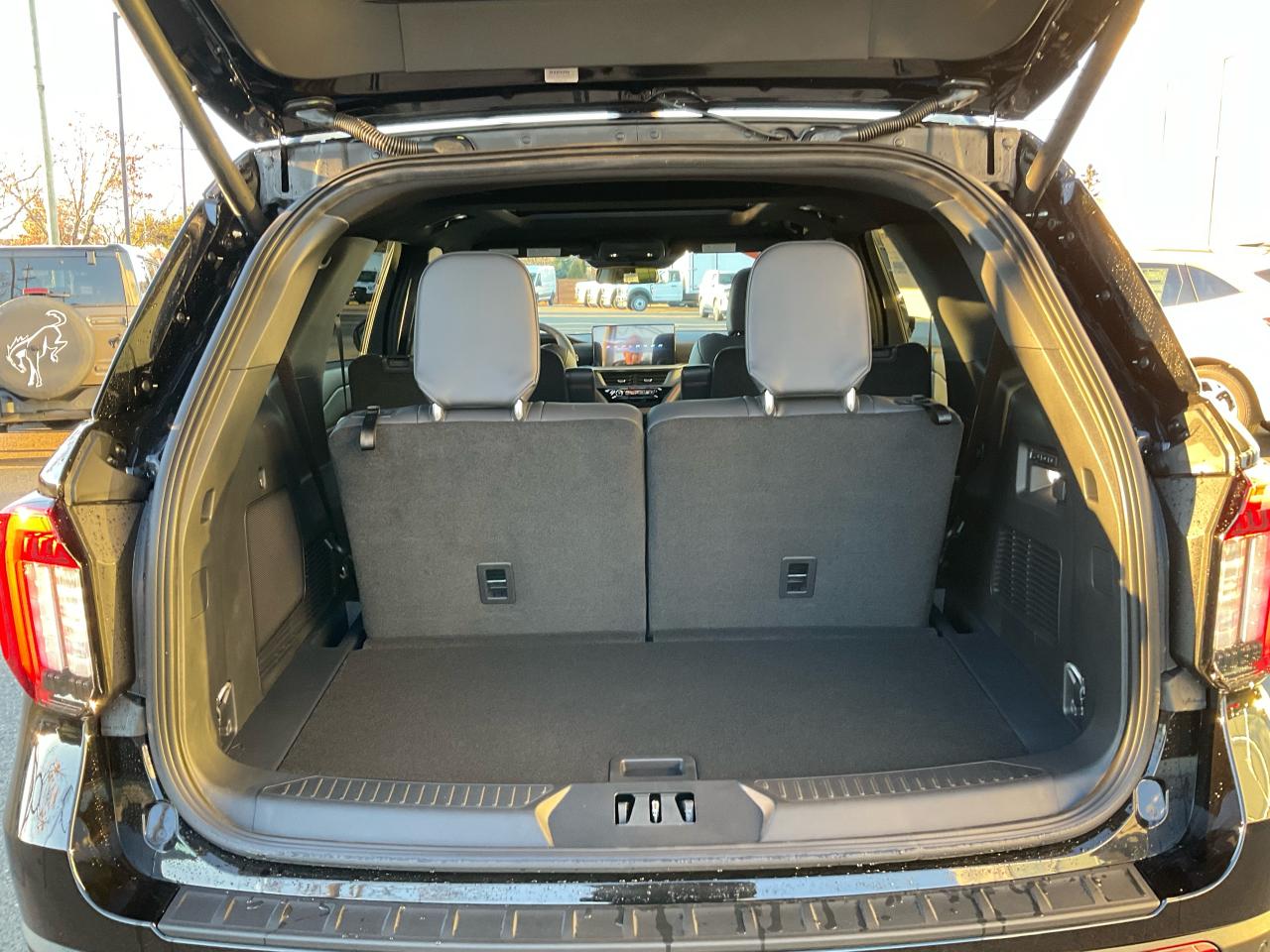 2026 Ford Explorer ST Photo5