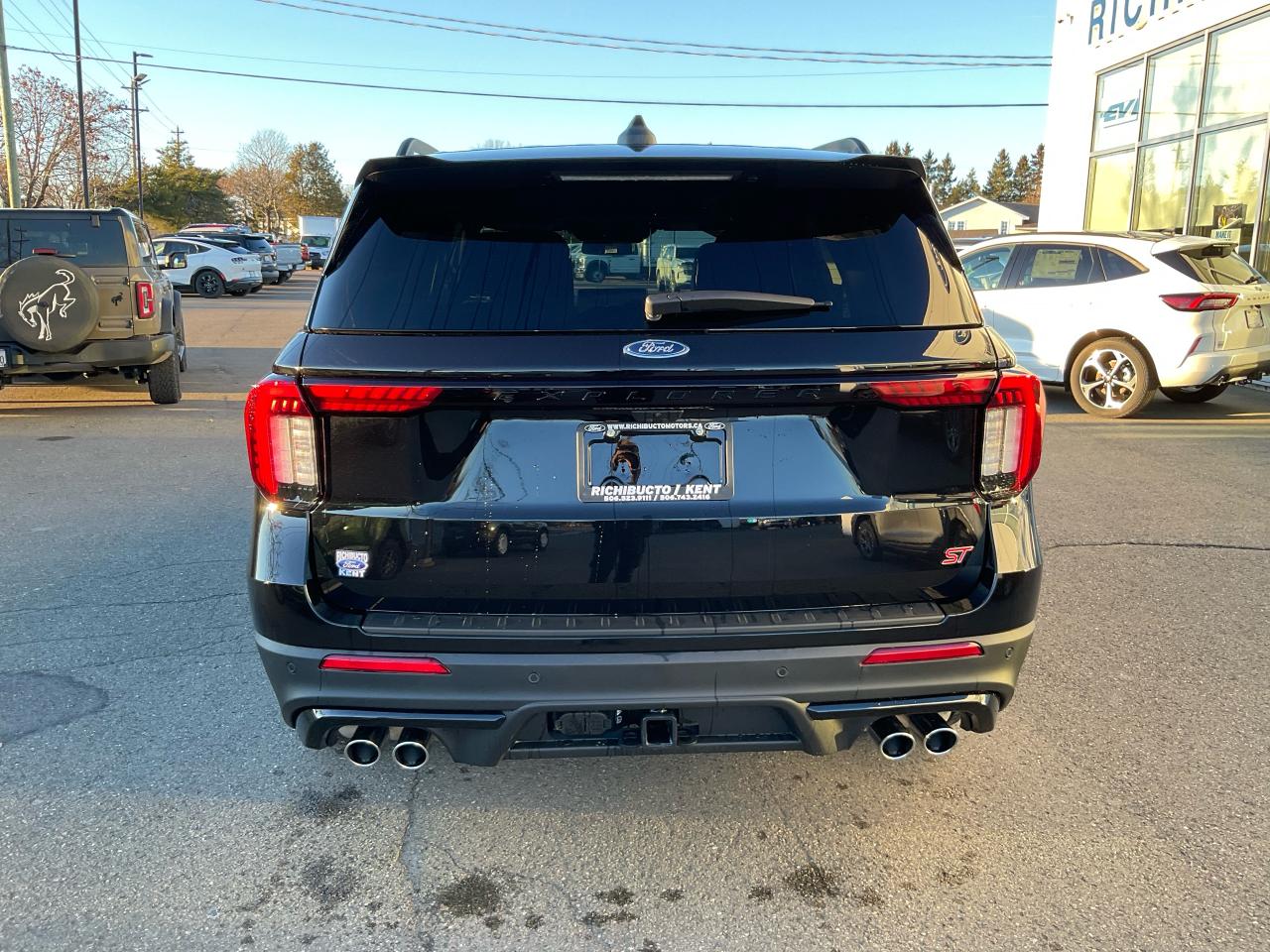 2026 Ford Explorer ST Photo5