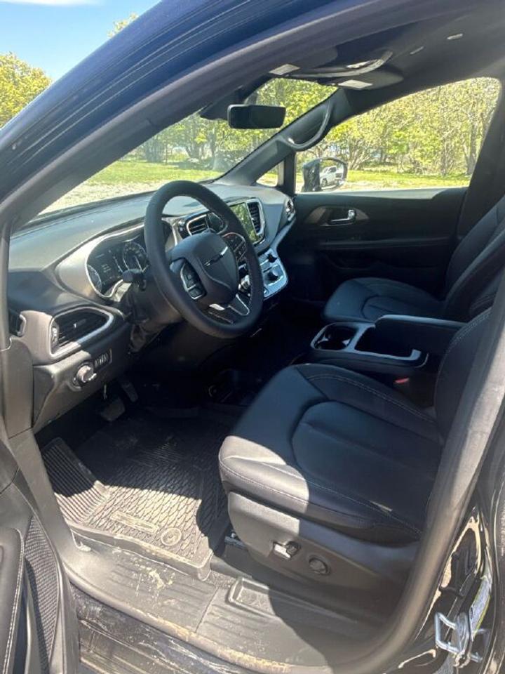 2026 Dodge Grand Caravan SXT Photo