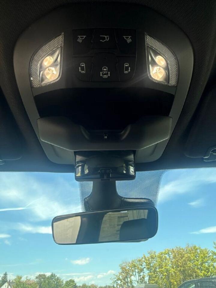 2026 Dodge Grand Caravan SXT Photo