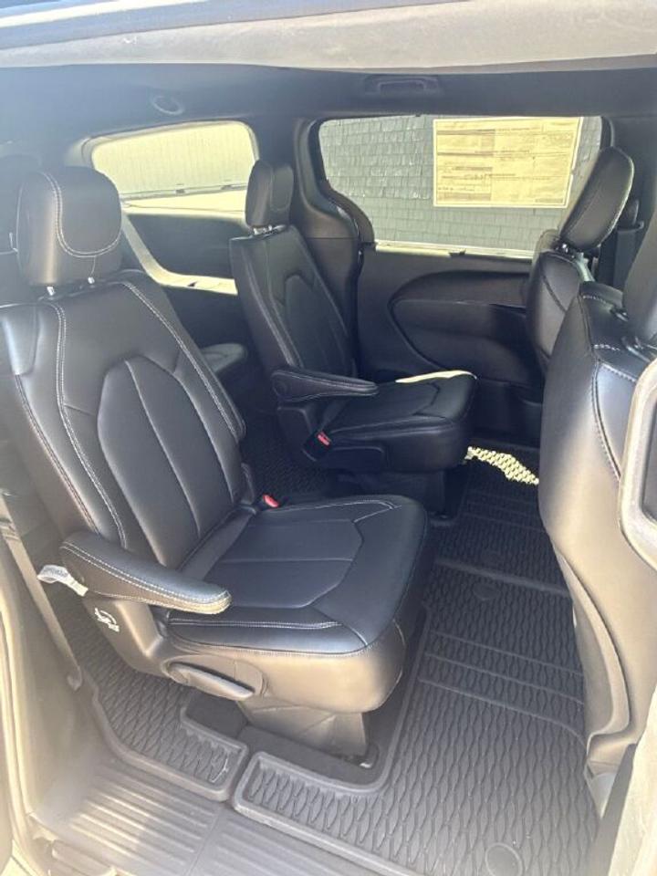 2026 Dodge Grand Caravan SXT Photo