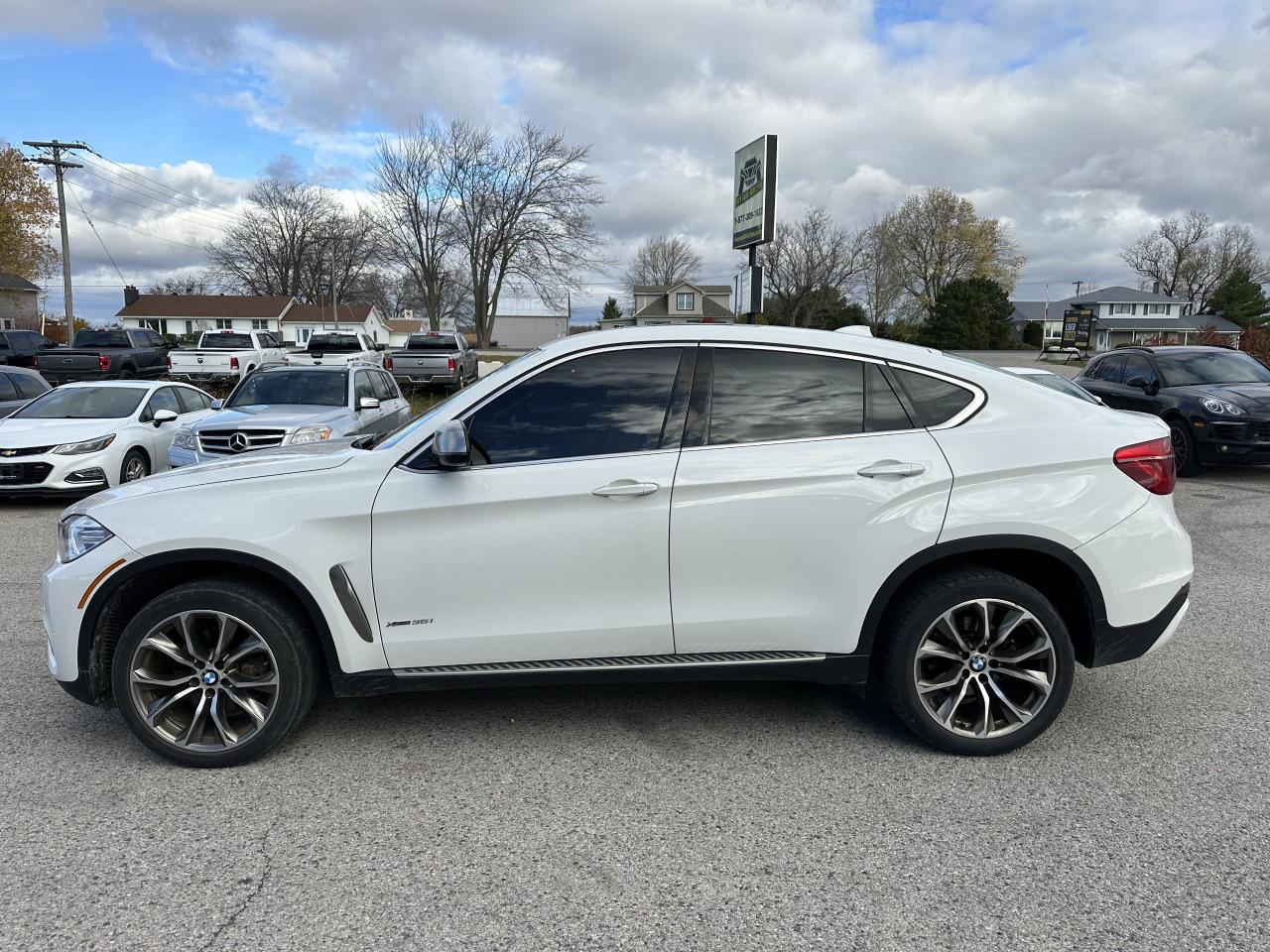 2015 BMW X6 xDrive35i - Photo #2