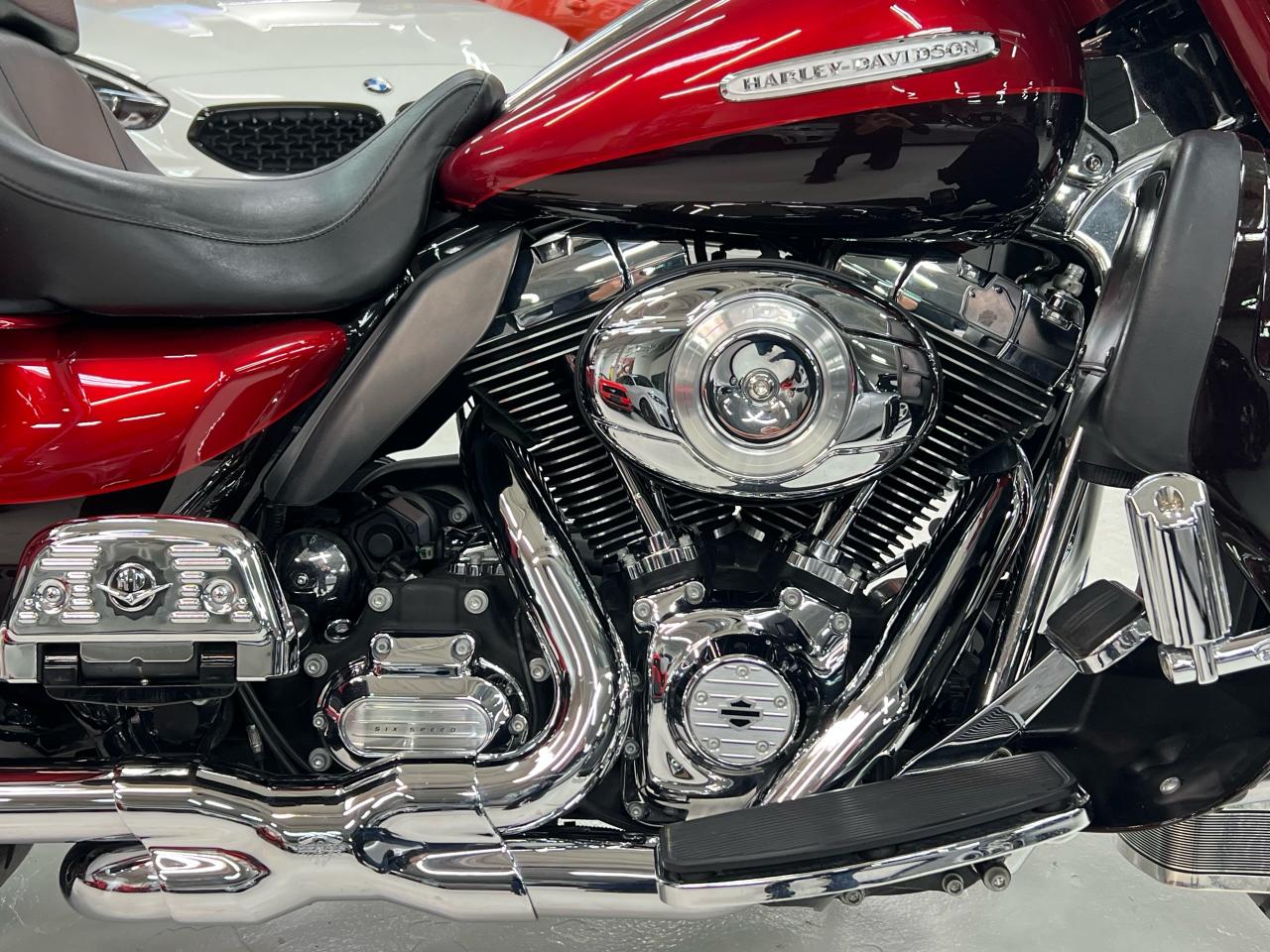2013 Harley-Davidson Electra Glide Ultra Limited Photo2