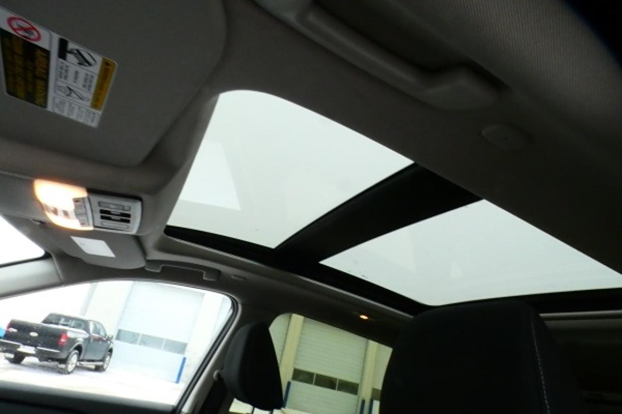 2024 Nissan Rogue SV AWD w/Htd cloth, moonroof, BUC - Photo #18