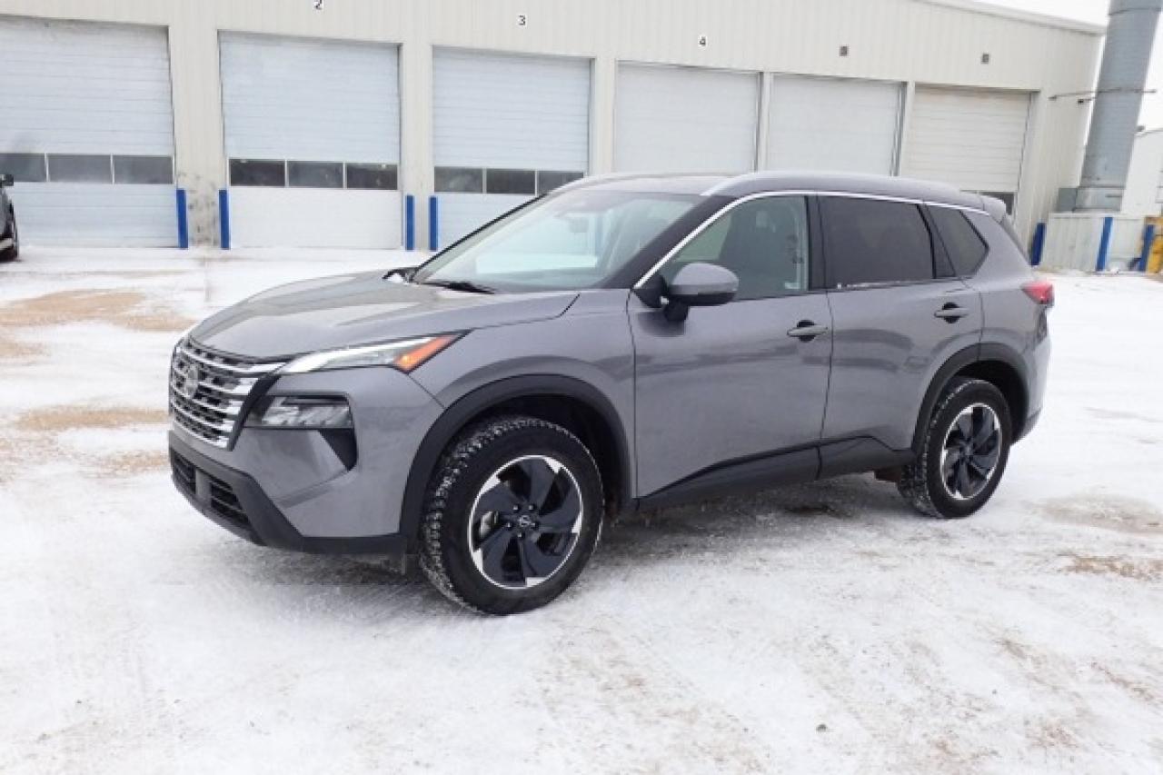 2024 Nissan Rogue SV AWD w/Htd cloth, moonroof, BUC - Photo #2