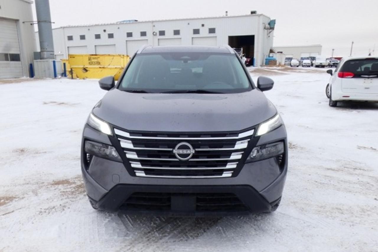 2024 Nissan Rogue SV AWD w/Htd cloth, moonroof, BUC - Photo #3
