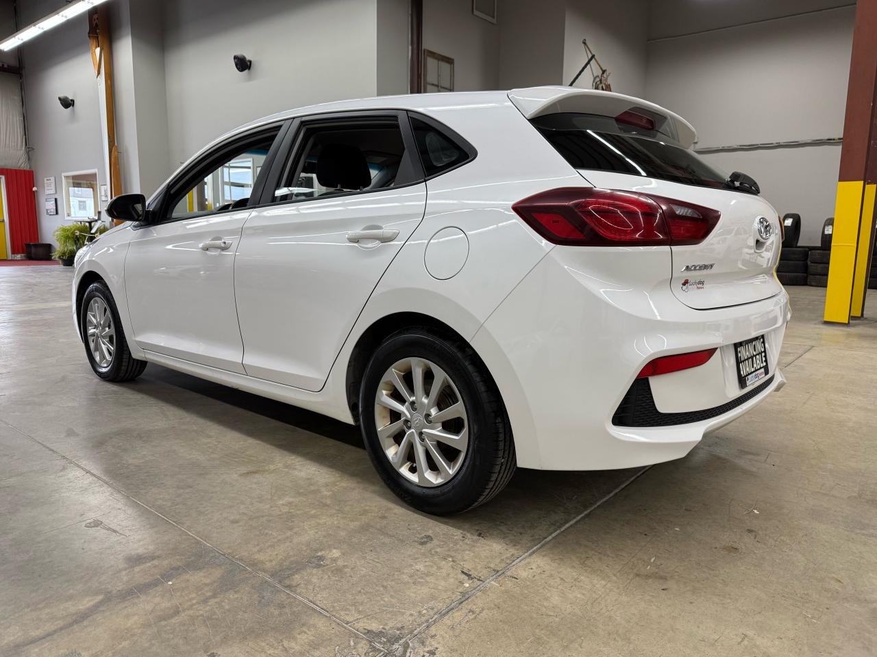 2019 Hyundai Accent Preferred Photo3