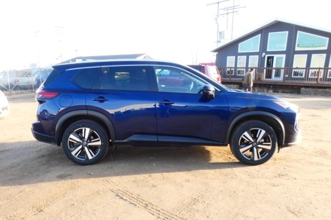 2024 Nissan Rogue SL AWD w/Htd Leather, pano S/R, NAV, BUC - Photo #5