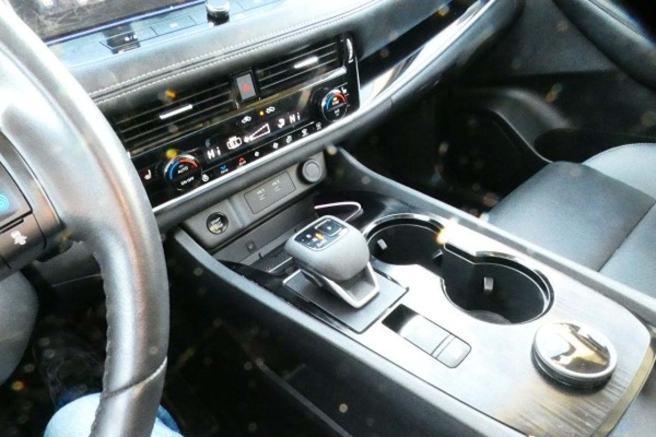 2024 Nissan Rogue SL AWD w/Htd Leather, pano S/R, NAV, BUC - Photo #17