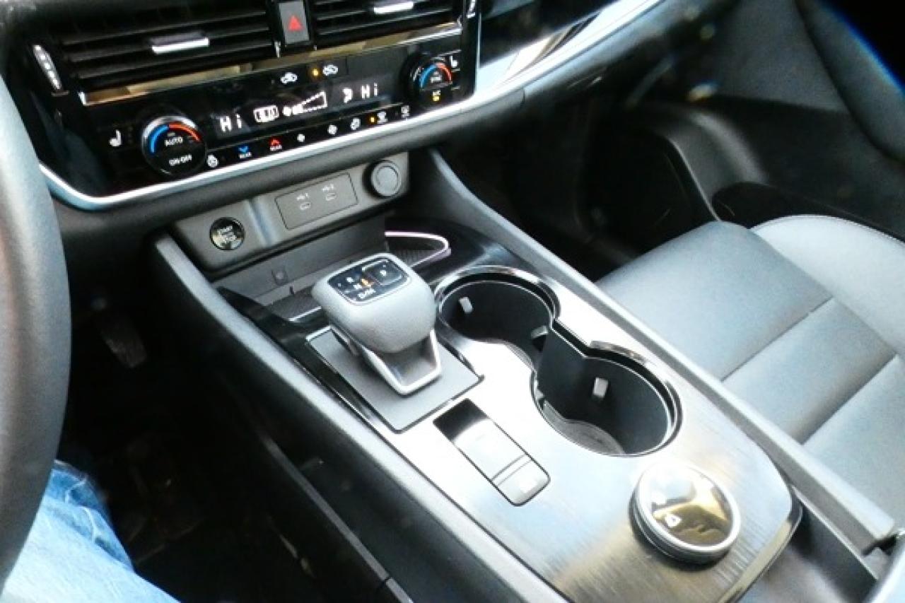 2024 Nissan Rogue SL AWD w/Htd Leather, pano S/R, NAV, BUC - Photo #17