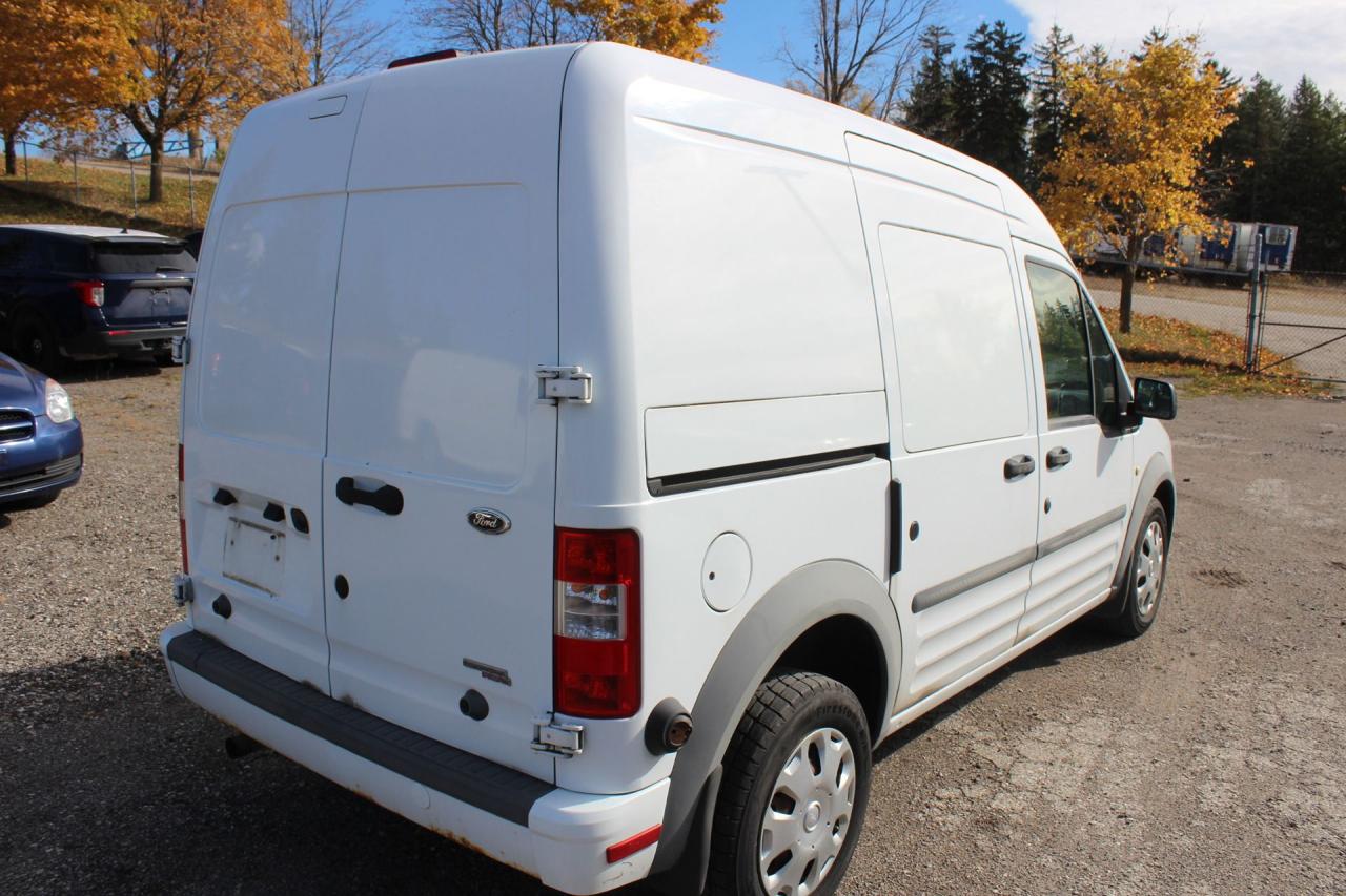 2013 Ford Transit Connect XLT Photo2
