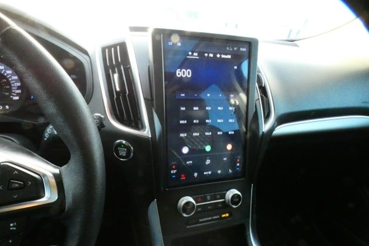 2024 Ford Edge Titanium AWD w/Htd Leather, pano S/R, BUC - Photo #15