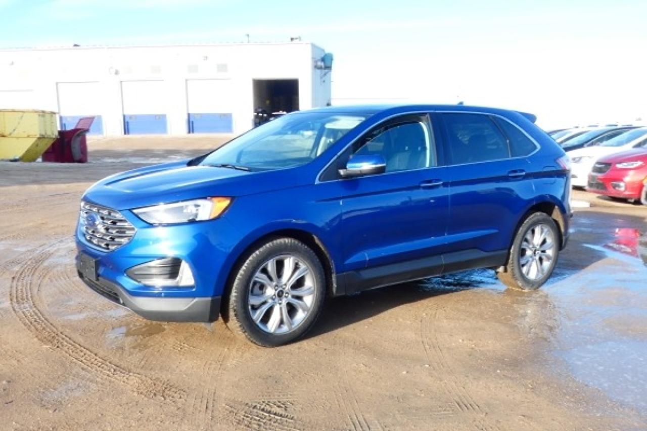 2024 Ford Edge Titanium AWD w/Htd Leather, pano S/R, BUC - Photo #2