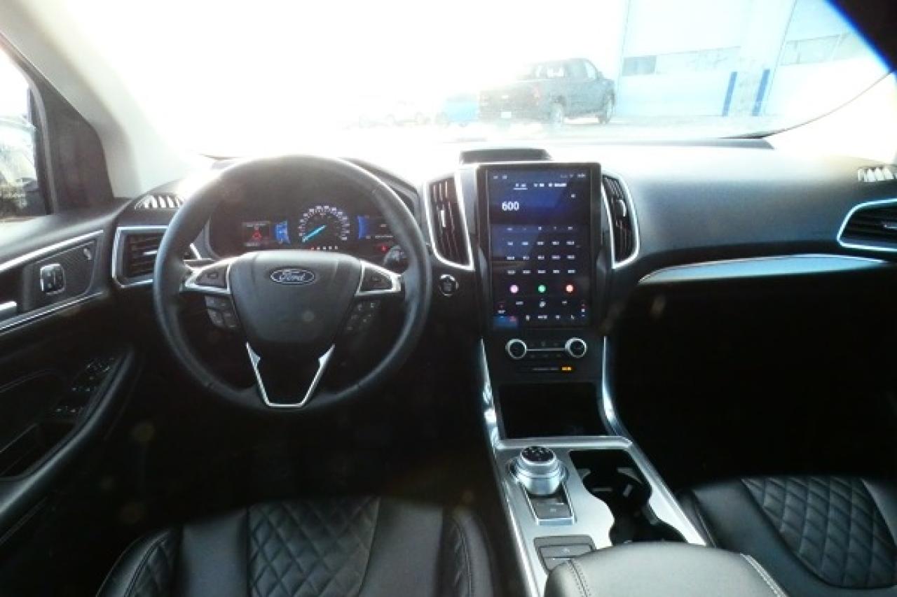 2024 Ford Edge Titanium AWD w/Htd Leather, pano S/R, BUC - Photo #12