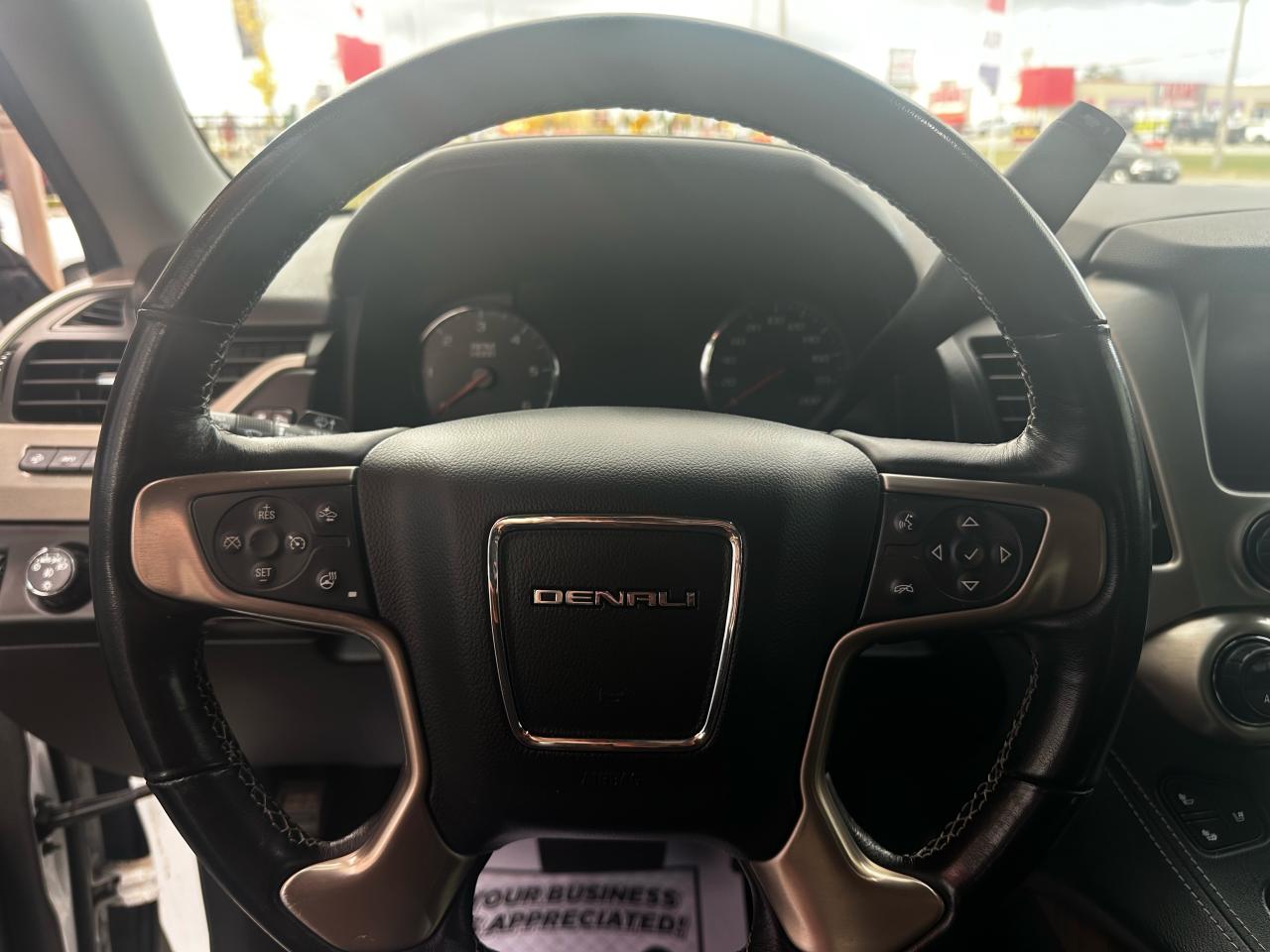 2019 GMC Yukon Denali - Photo #6