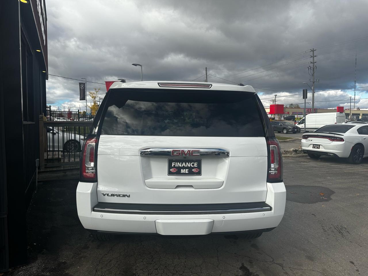2019 GMC Yukon Denali - Photo #4