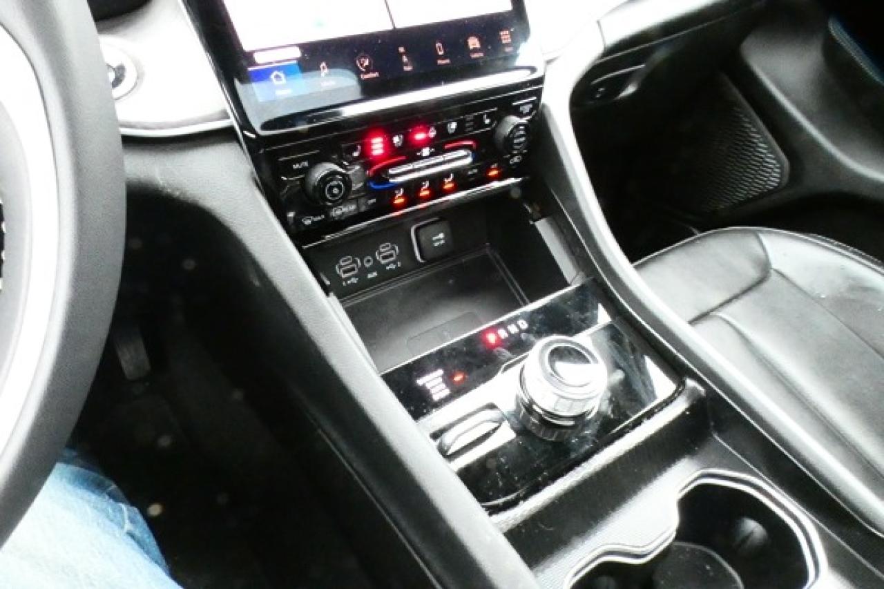 2024 Jeep Grand Cherokee L. Limited 4x4 w/H&C Leather, pano S/R, NAV, BUC - Photo #17