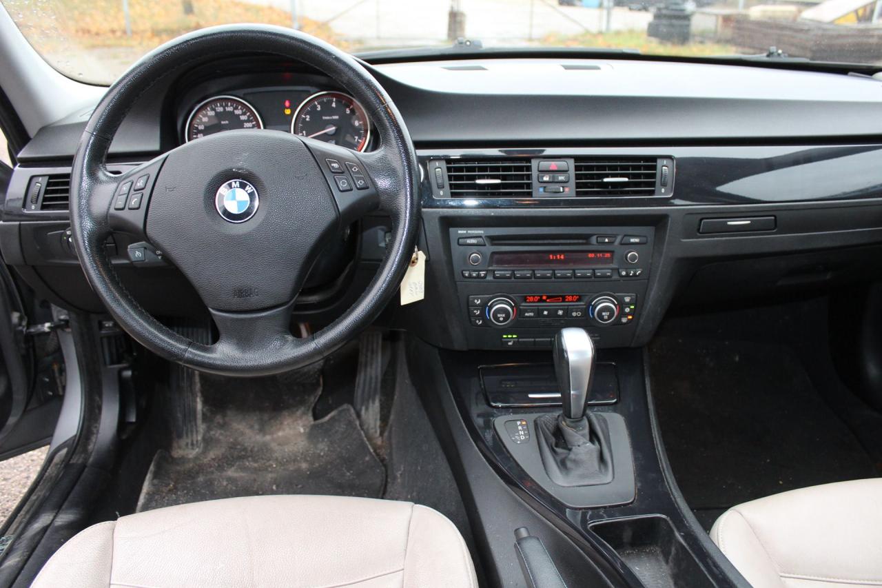 2009 BMW 3 Series 328i xDrive Photo