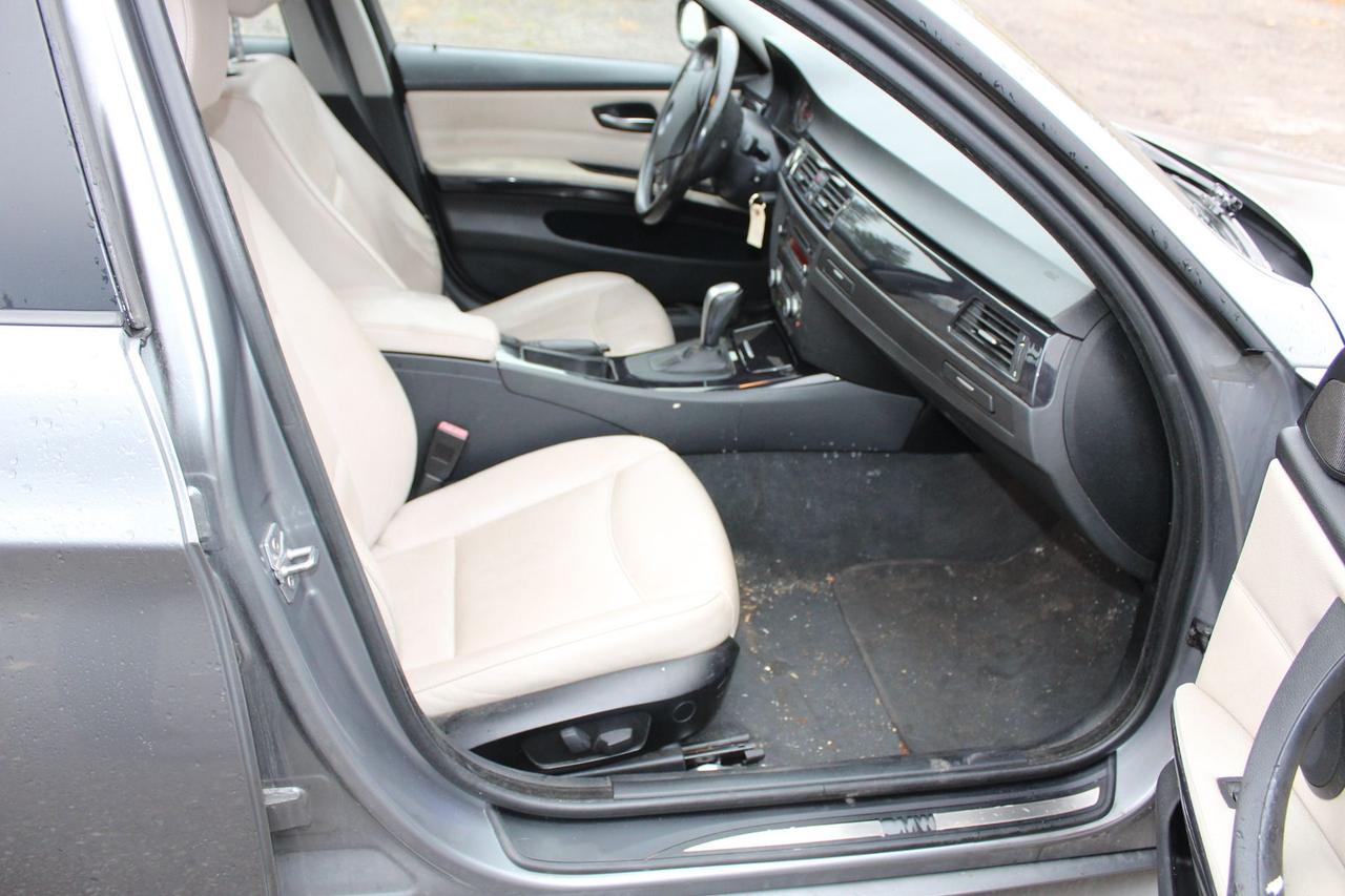 2009 BMW 3 Series 328i xDrive Photo