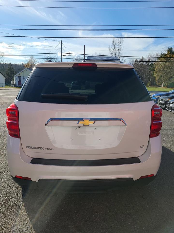 2017 Chevrolet Equinox LT - Photo #4