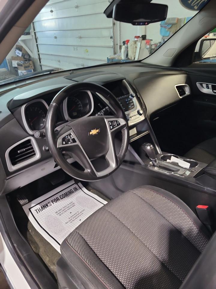 2017 Chevrolet Equinox LT - Photo #5