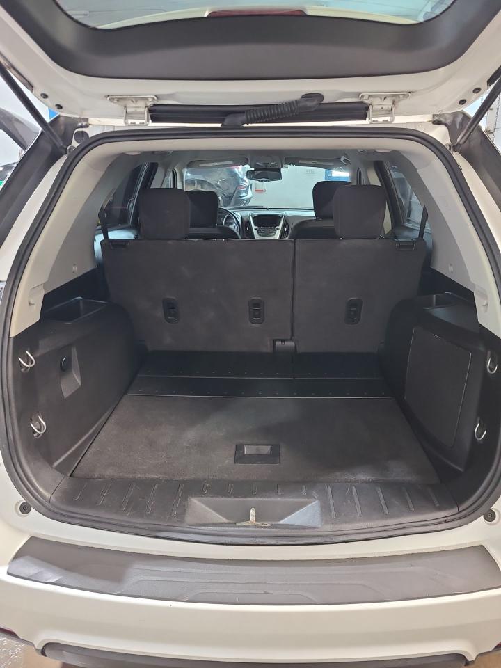 2017 Chevrolet Equinox LT - Photo #8