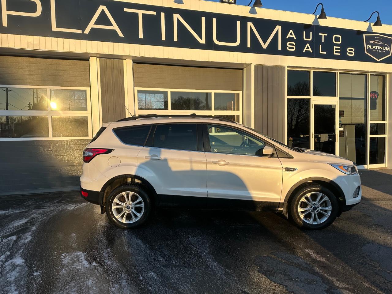 2018 Ford Escape SEL Photo