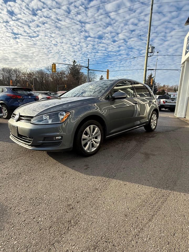 2016 Volkswagen Golf 1.8 TSI Trendline Photo