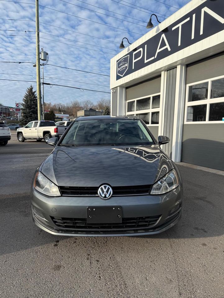 2016 Volkswagen Golf 1.8 TSI Trendline Photo