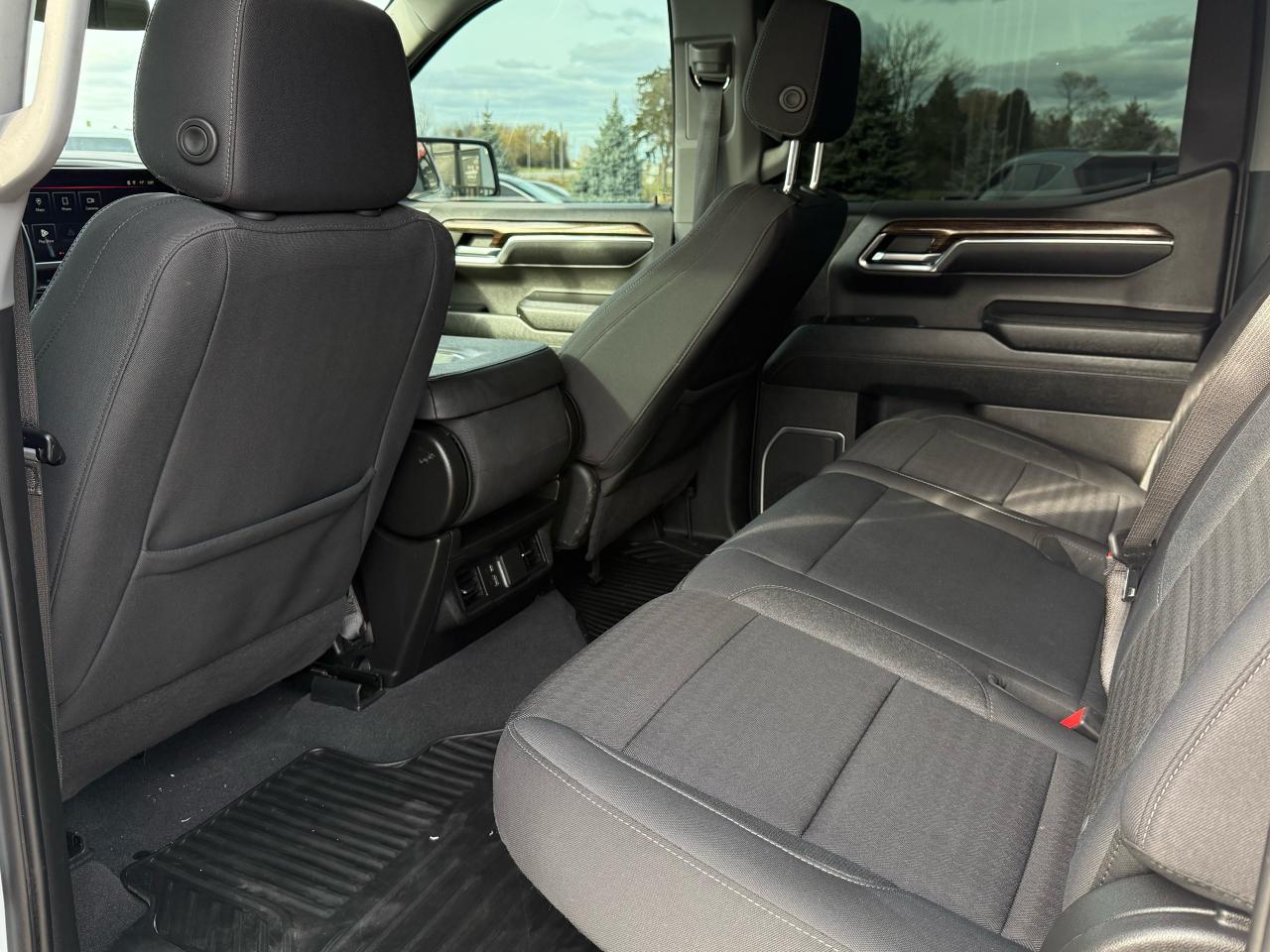 2023 GMC Sierra 1500 SLE | Backup Camera | Heated Seats | Bluetooth - Photo #10