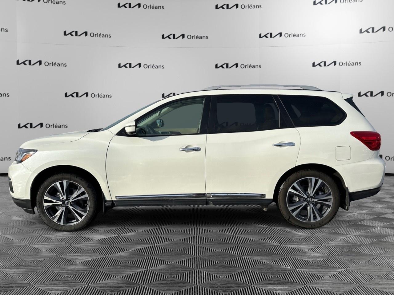 2020 Nissan Pathfinder 4x4 Platinum Photo3