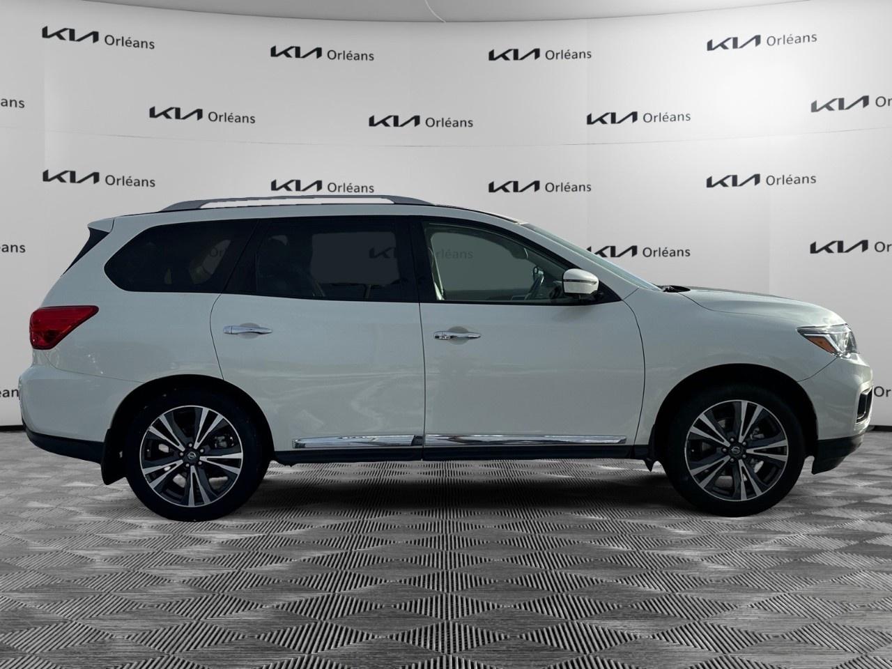 2020 Nissan Pathfinder 4x4 Platinum Photo